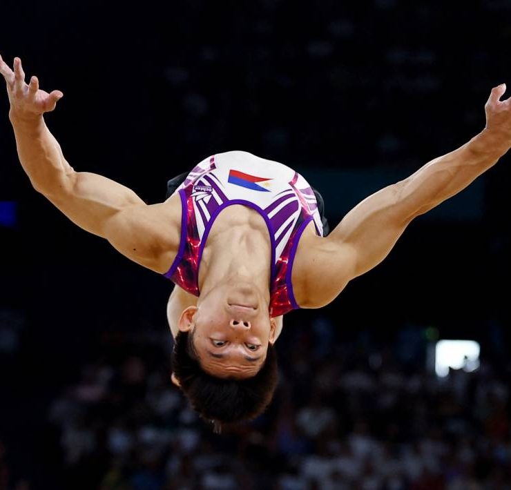 Paris 2024 Olympics - Artistic Gymnastics - Men's Floor Exercise Final - Bercy Arena, Paris, France - August 03, 2024. Carlos Edriel Yulo of Philippines in action. REUTERS/Hannah Mckay