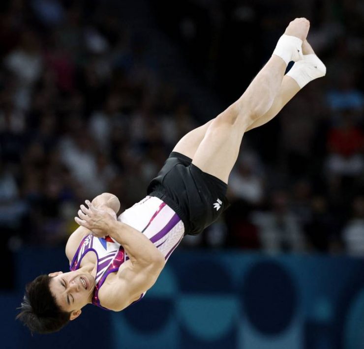 Paris 2024 Olympics - Artistic Gymnastics - Men's Floor Exercise Final - Bercy Arena, Paris, France - August 03, 2024. Carlos Edriel Yulo of Philippines in action. REUTERS/Amanda Perobelli