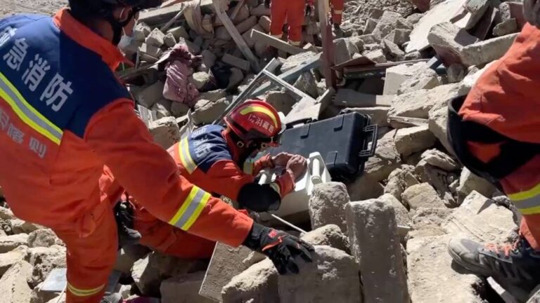 Urgency mounts in search for Tibet quake survivors - Philippine Daily ...